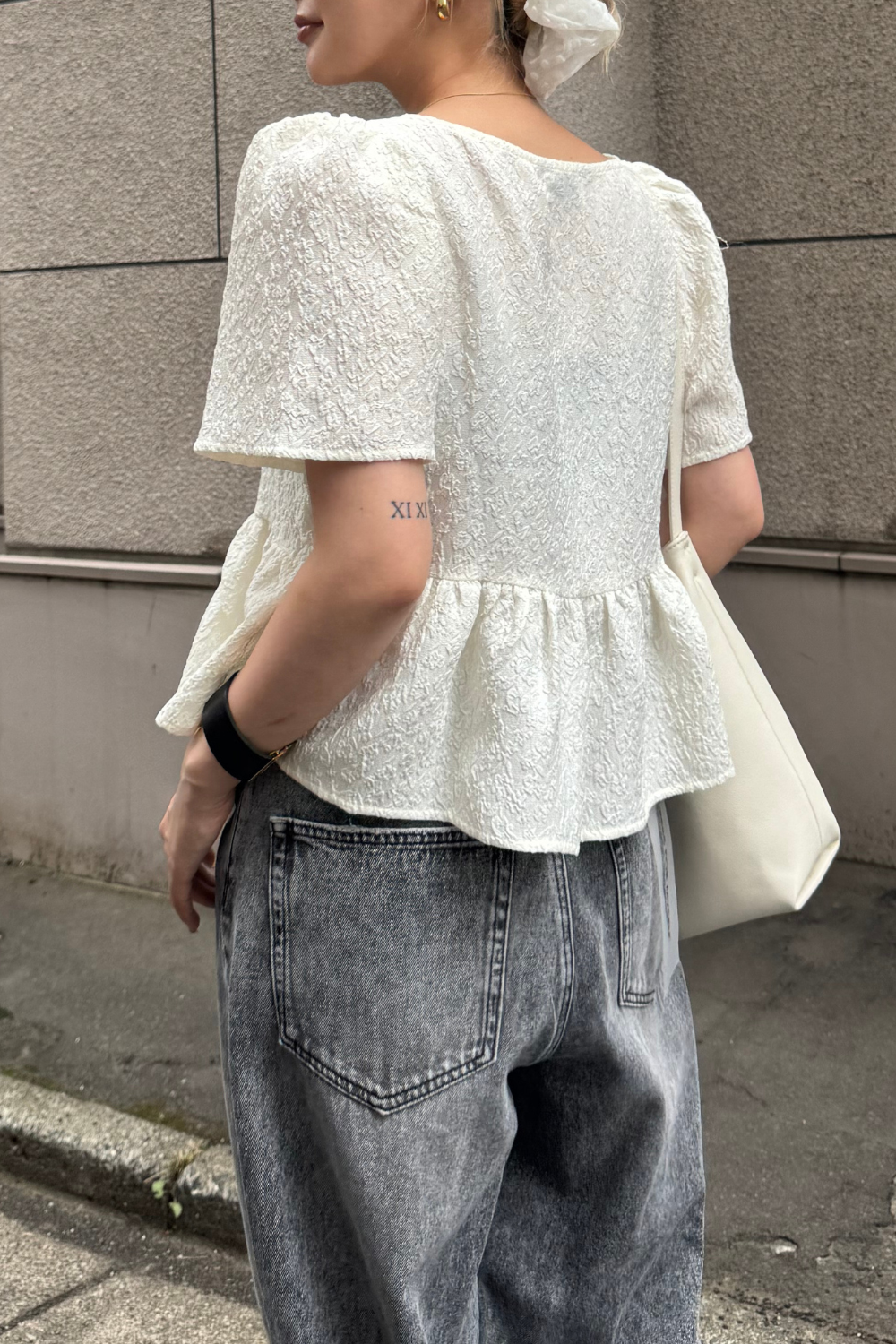 【Ivory】Flower jacquard Peplum Tops