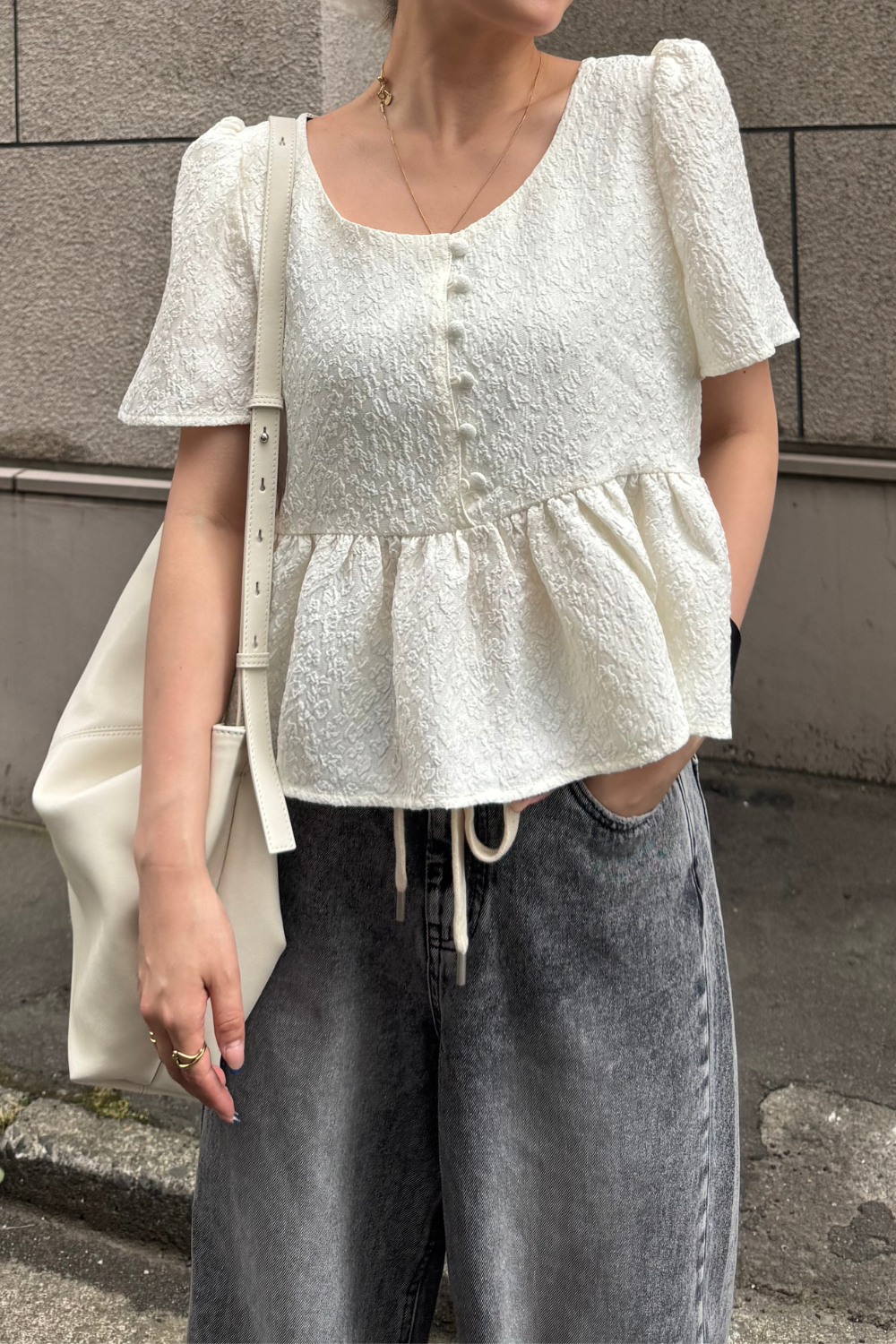 【Ivory】Flower jacquard Peplum Tops